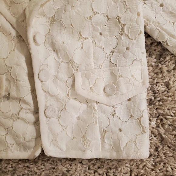 LUISA SPAGNOLI | Floral Lace  White Bridal White Collared Blazer - Picture 8 of 11